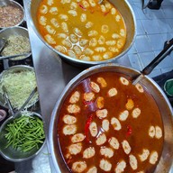 ร้านขนมจีนแม่สมนึก