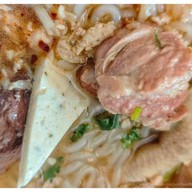 ก๋วยจั๊บญวนคุณปุ๋ย สนามบินน้ำ