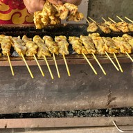 หมูสะเต๊ะนายซ้ง บรรทัดทอง