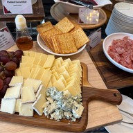 Arlek Steakhouse ท่าอิฐ - ไทรม้า