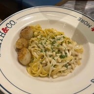 Smith & Co. ( The Mercury Ville ) ชิดลม