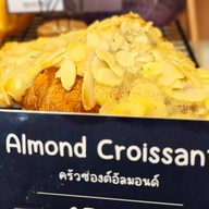 ขนมปังคลีน บาย โมเน่