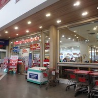 บรรยากาศ Foodland พระราม 3