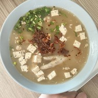 ก๋วยจั๊บญวน /ก๋วยจั๊บสาวญวน เส้นสดทำเอง โชคชัย4ซ.6