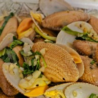 เมนูของร้าน ดาตะวันซีฟู้ด ตลาดสดธนบุรี