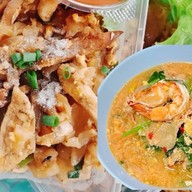 ตามสั่งตามใจครัวบ้าน 8[ก๋วยเตี๋ยวคั่วไก่-สุกี้]