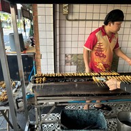 หมูสะเต๊ะนายซ้ง บรรทัดทอง