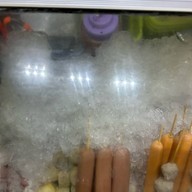 ลูกชิ้นทอด บีทีเอสสนามเป้า