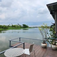 เรือนน้ำอลิษา
