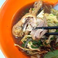 ก๋วยเตี๋ยวไก่ตุ๋นมะระ สหกรณ์พระนคร อารีย์