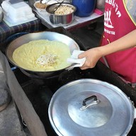 เจ๊เช็ง ผัดไทสี่แยกหัวแตก