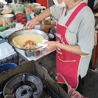 เจ๊เช็ง ผัดไทสี่แยกหัวแตก