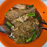 ก๋วยเตี๋ยวไก่ตุ๋นมะระ สหกรณ์พระนคร อารีย์