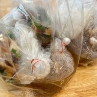 เมนูของร้าน ก๋วยจั๊บน้ำใส บางคล้า หน้าค่ายทหาร