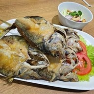 วารีธารา บรรทัดทอง อาหารทะเลพื้นบ้าน วารีธารา