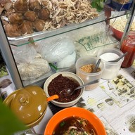 ก๋วยเตี๋ยวไก่ตุ๋นมะระ สหกรณ์พระนคร อารีย์