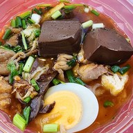 ก๋วยจั๊บเจ้ท๊อป 30 บาท