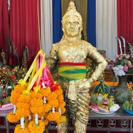 บรรยากาศ ศาลเจ้าพ่อพะวอ