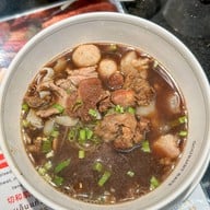 ก๋วยเตี๋ยวเรือเอ็นแก้วหอวัง The Emquartier