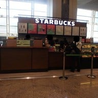 หน้าร้าน Starbucks เซ็นทรัลเวิลด์ - ดิออฟฟิศเศส