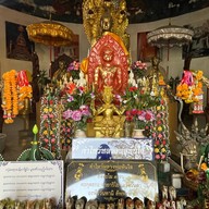 บรรยากาศ ศาลเจ้าพ่อพะวอ