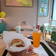 MOS BURGER เซ็นทรัล พลาซา ลาดพร้าว