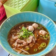 เมนูของร้าน ก๋วยเตี๋ยวเรือนายใช้บ้านแพน คลองทวีวัฒนา
