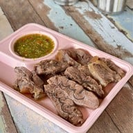 เมนูของร้าน ก๋วยเตี๋ยวเรือนายใช้บ้านแพน คลองทวีวัฒนา