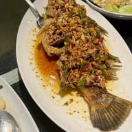 Laemcharoen Seafood เซ็นทรัลเวิลด์