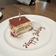 Roast เอ็มควอเทียร์