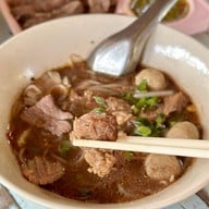 ก๋วยเตี๋ยวเรือนายใช้บ้านแพน คลองทวีวัฒนา