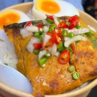 กะเพรา"ห่อหมกทะเลย่างเตาถ่านเจ้เล็ก"