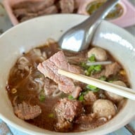 ก๋วยเตี๋ยวเรือนายใช้บ้านแพน คลองทวีวัฒนา
