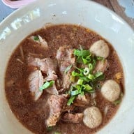 เมนูของร้าน ก๋วยเตี๋ยวเรือนายใช้บ้านแพน คลองทวีวัฒนา