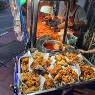 ร้านทะเลทอด ศาลาแดง