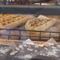 HOSHI TSUKI by บ้านนมคาเฟ่ สันติธรรม -