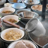 เจ๊อิม ก๋วยเตี๋ยวหมู บ้านโป่ง