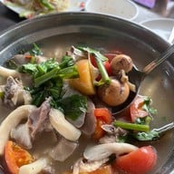 แซ่บริมเขา Zaab Rim Khao