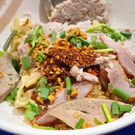 เจ๊อิม ก๋วยเตี๋ยวหมู บ้านโป่ง