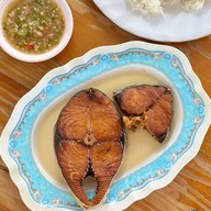 เมนูของร้าน ครัวเจ๊แมว ปากน้ำปราณ