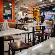 บรรยากาศ ก๋วยเตี๋ยวเรือพระนคร Silom Edge สีลมเอจ
