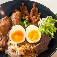 ก๋วยเตี๋ยวไก่ข้ามฟาก (ละลายในปาก) สาขาบางแก้ว