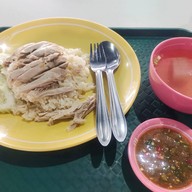 เมนูของร้าน ข้าวมันไก่ พ.เจงกิสข่าน