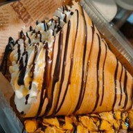 เครปชะนีไส้ทะลัก ตลาดศรีตรัง