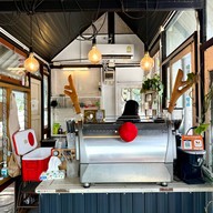 บรรยากาศ PEA Volcano Cafe’