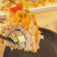 Dragon Sushi กังสดาล