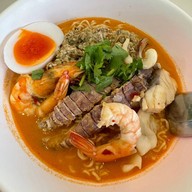 ต้มยำเส้น ริมน้ำจันทบูร