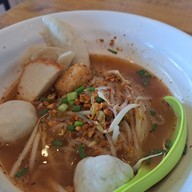 เมนูของร้าน เจียงลูกชิ้นปลา ปตท. แพรกษา