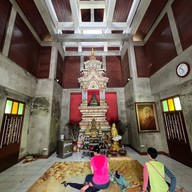 วัดพระบาทปู่ผาแดง (วัดเฉลิมพระเกียรติพระจอมเกล้าราชานุสรณ์)