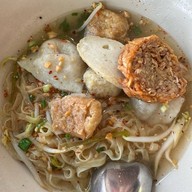 ก๋วยเตี๋ยวแคะท่านา ท่านา